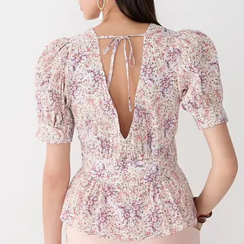Puff-sleeve V-neck top in Ratti® paisley garden
